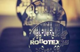 KTU EEF komanda „Robotex 2016“: trylika robotų, o studentai tik devyni
