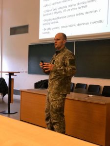 „Karjera Lietuvos kariuomenėje: kaip tarnyba gali tapti profesija“