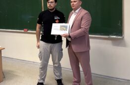Įteikta „Hella Lithuania” įsteigta stipendija pavasario semestrui