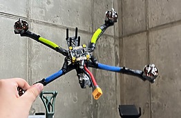 KTU prisideda prie dronų surinkimo Ukrainai – šalį pasiekė net 10 studentų surinktų įrenginių