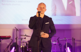 Padėkos vakare pagerbti ištikimiausi KTU alumnai