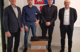 Elektros ir elektronikos fakultetui – partnerių parama