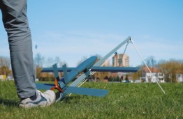 KTU studentų ir mokslininkų i&scaron;radimai: i&scaron;mani apyrankė, dronas-kamikadzė ir magnetinio lauko jutiklis